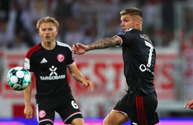 Football german 3. Liga Jahn Regensburg vs Fortuna Dusseldorf Wekesser Erik of Fortuna Dusseldorf is seen with the ball during the 3. Liga football match between Jahn Regensburg and Fortuna Dusseldorf at Jahn Stadium in Regensburg , Bayern , Germany . September 15th , 2026 Copyright: xDavidexEliasx