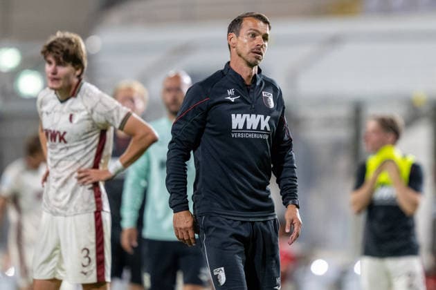 Head Coach Markus Feulner of FC Augsburg II is annoyed; FC Bayern II vs. FC Augsburg II, Soccer, Bavarian Regional League, Matchday 9, September 15, 2026. DFB regulations prohibit any use of photographs as image sequences and or quasi-video. Munich, Bavaria, Germany Copyright: xkolbert-press UlrichxGamelx