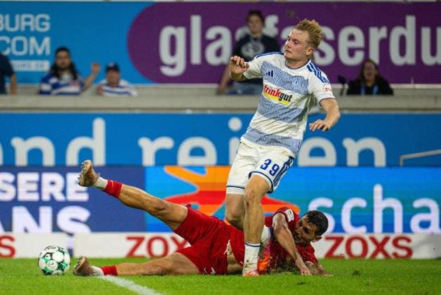 3rd Division: MSV Duisburg vs. TSV Havelse ** FOR EDITORIAL USE ONLY ** EDITORIAL USE ONLY ** p Soccer 3rd Division: MSV Duisburg vs. TSV Havelse on September 15, 2026, at the Schauinsland Reisen Arena in Duisburg. Peter Remmert, Duisburg. Copyright JakobxKlos Copyright: JakobxKlos doc87m6vw0pcsk2b7hj1to0 ,EDITORIAL USE ONLY Copyright: JakobxKlos