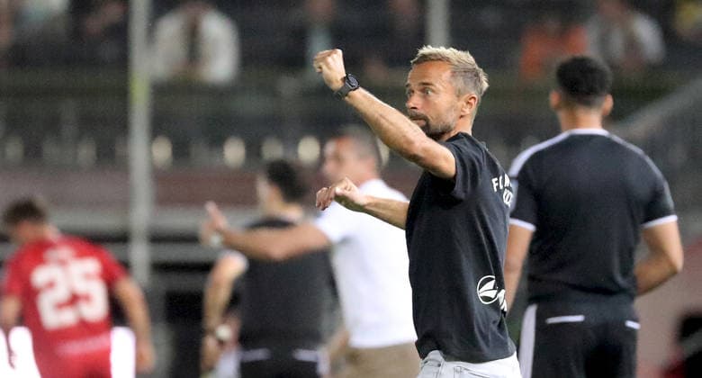 September 15, 2026, xfsx, Men s, Soccer, 2026–2027 Season, 3rd Division, Matchday 6: FC Würzburger Kickers vs. Alemannia Aachen; Coach Michael Schiele of FC Würzburger Kickers pumps his fist and celebrates at the AKON ARENA in Wuerzburg, Bavaria, Germany