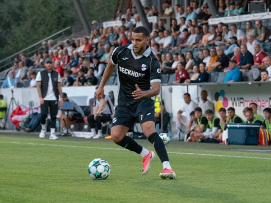 Cropped image: Amin Farouk (SC Verl), 07 with the ball, full-body single shot, archive, cropped, GER, soccer, SG Sonnenhof Grossaspach vs. SC Verl, 3rd League, Matchday 6, Aspach, 2026–2027 season, September 15, 2026 GER, Soccer, SG Sonnenhof Grossaspach vs. SC Verl, 3rd League, Matchday 6, 2026–2027 Season, September 15, 2026 Aspach Copyright: xCarstenxSchweringx EP_CSG