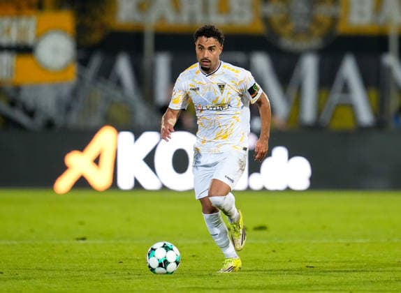 Mehdi Loune, TSV Alemannia Aachen, 10 on the ball (GER), FC Würzburger Kickers vs. TSV Alemannia Aachen, 3rd Division, Matchday 6, 2026–27 season, AKON Arena, Würzburg, September 15, 2026, Würzburger Kickers vs. Alemannia Aachen, 3rd Division, Matchday 6, 2026–27 Season, September 15, 2026, Würzburg Copyright: xEibner-Pressefoto ScottxColemanx EP_SCN