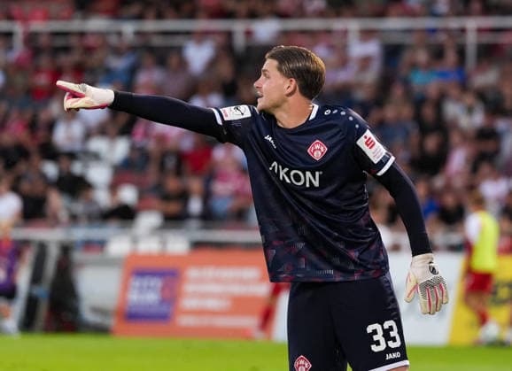 Marko Rajkovacic, FC Würzburger Kickers, 33, gesturing (GER), FC Würzburger Kickers vs. TSV Alemannia Aachen, 3. Liga, Matchday 6, 2026–27 season, AKON Arena, Würzburg, September 15, 2026, Wuerzburger Kickers vs. Alemannia Aachen, 3. Liga, Matchday 6, 2026–27 season, September 15, 2026, Würzburg Copyright: xEibner-Pressefoto ScottxColemanx EP_SCN