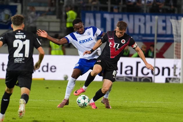 German Soccer, 3rd Division, Matchday 6, Hänsch Arena, Emslandstadion, Emsland District, Lower Saxony, Midweek Match, SV Meppen vs. Viktoria Köln Nikell Touglo (SV Meppen), 20 David Otto (Viktoria Köln), 10 Copyright: xMichelxWittex