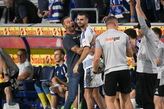 MSV Duisburg coach Dietmar Hirsch (left) celebrates with Rasim Bulic of MSV Duisburg after the final whistle on September 15, 2026, Soccer, 3rd Division, 2026–27 season, Matchday 6, MSV Duisburg vs. TSV Havelse. DFB regulations prohibit any use of photographs as image sequences and or quasi-video. Duisburg, Schauinsland Reisen Arena, North Rhine-Westphalia, Germany Team2