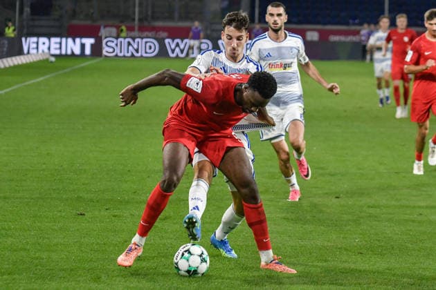 v li in a one-on-one v li in a one-on-one Donald Nduka Havelse 27 Conor Noß Noss Duisburg 14 15 09 2026 ¢ Soccer ¢ MSV Duisburg vs. TSV Havelse, Schauinsland Reisen Arena, Duisburg, DFB DFL REGULATIONS PROHIBIT ANY USE OF PHOTOGRAPHS AS IMAGE SEQUENCES AND OR QUASI-VIDEO NRW Germany Copyright: xpepphotox xSaschaxWeizx pep00321, pep_20260915_hm