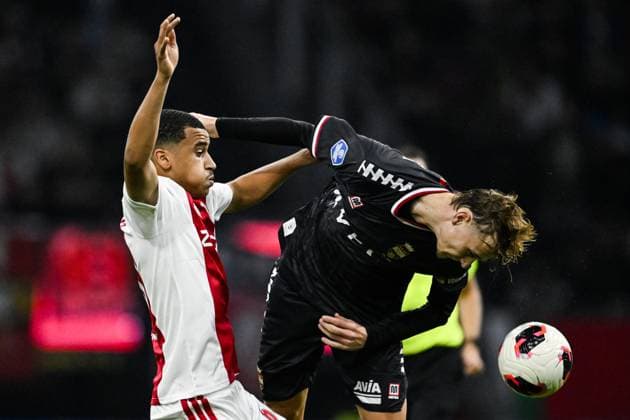 AMSTERDAM - (lr) Abdellah Ouazane of Ajax, Finn Stam of Willem II during the Dutch Eredivisie match between Ajax and Willem II at the Johan Cruijff ArenA on 15 September 2026 in Amsterdam, the Netherlands. OLAF KRAAK ANP Eredivisie 2026 27 xVIxANPxSportx xxANPxIVx 568739838 originalFilename: 568739838.jpg