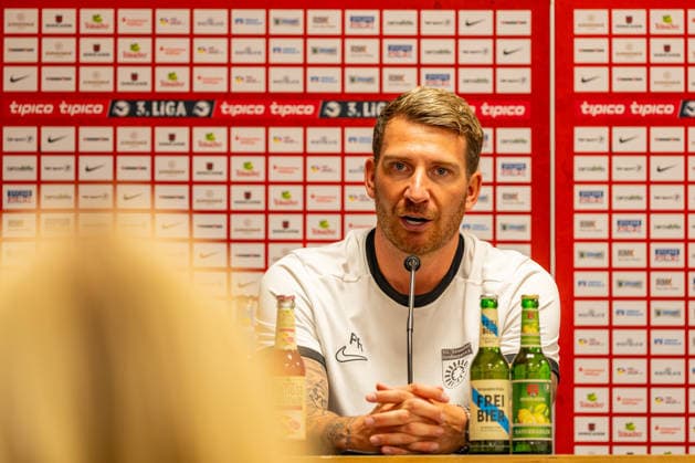 3rd Division: SG Sonnenhof Großaspach vs. Sportclub Verl, September 15, 2026, Aspach, GERMANY September 15, 2026 Pascal Reinhardt, Head Coach of SG Sonnenhof Großaspach, during the post-match press conference following the game between SG Sonnenhof Großaspach and Sportclub Verl on Matchday 6 of the 3. Liga at the WIRmachenDRUCK Arena Copyright: xBEAUTIFULxSPORTS Steinx