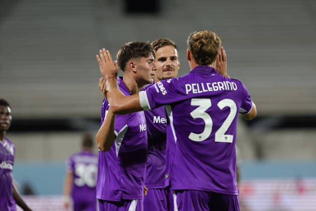Fiorentina v Pisa Sporting Club - Coppa Italia Frecciarossa 2026-27 Mateo Pellegrino of ACF Fiorentina celebrates with teammates after scoring goal during the Coppa Italia Frecciarossa, Round of 32 football match between ACF Fiorentina and Pisa Sporting Club played ,on September 15, 2026 at the Artemio Franchi Stadium in Florence Firenze FI Italy  Copyright: xAndreaxMartinix originalFilename:martini-fiorenti260915_npMhe.jpg