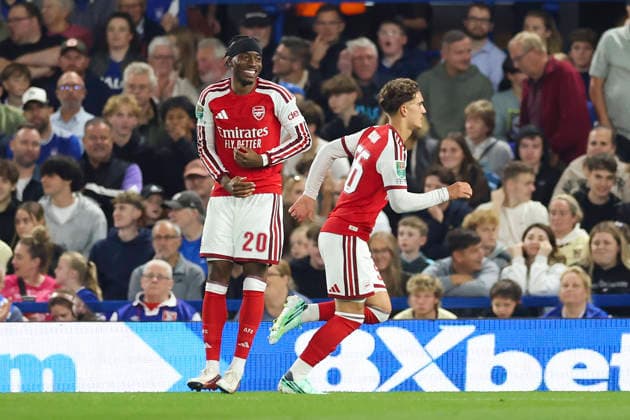 Ipswich Town v Arsenal, Carabao Cup Max Dowman celebrates with Noni Madueke of Arsenal after scoring the first goal during the Ipswich Town v Arsenal Carabao Cup 3rd Round match at Portman Road, Ipswich, England on 15 September 2026 Credit: Tiego Grenho Every Second Media Editorial use only. All images are copyright Every Second Media Limited. No images may be reproduced without prior permission. All rights reserved. Premier League and Football League images are subject to licensing agreements with Football DataCo Limited. see https: www.football-dataco.com Copyright: xIMAGO EveryxSecondxMediax ESM-2165-0044 TiegoxGrenhox xEveryxSecondxMediax