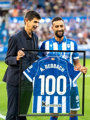 ESP LaLiga EA Sports: Deportivo Alavés vs. Valencia CF — Abde Rebbach of Alavés has reached the 100-match milestone against Valencia during the LaLiga EA Sports match between Deportivo Alavés and Valencia CF, played at Mendizorroza Stadium in Vitoria-Gasteiz on September 15, 2026 in Spain, VITORIA, Spain, Soccer Copyright: xAgenciaxLOFx
