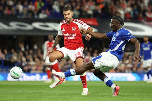 Ipswich Town v Arsenal, Carabao Cup Abdoul Ouattara of Ipswich Town crosses the ball during the Ipswich Town v Arsenal Carabao Cup 3rd Round match at Portman Road, Ipswich, England on 15 September 2026 Credit: Tiego Grenho Every Second Media Editorial use only. All images are copyright Every Second Media Limited. No images may be reproduced without prior permission. All rights reserved. Premier League and Football League images are subject to licensing agreements with Football DataCo Limited. see https: www.football-dataco.com Copyright: xIMAGO EveryxSecondxMediax ESM-2165-0056 TiegoxGrenhox xEveryxSecondxMediax