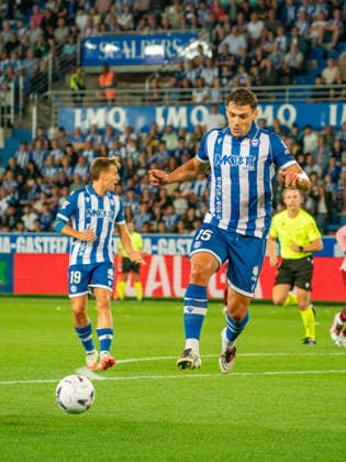 ESP LaLiga EA Sports: Deportivo Alavés vs. Valencia CF—Lucas Boye of Alavés during the LaLiga EA Sports match between Deportivo Alavés and Valencia CF, played at Mendizorroza Stadium in Vitoria-Gasteiz on September 15, 2026, in Spain. VITORIA, Spain—Soccer Copyright: xAgenciaxLOFx