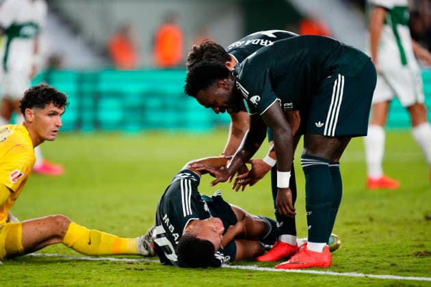 Elche CF v Real Madrid - LaLiga EA Sports 2026 27 Kylian Mbappe centre-forward of Real Madrid and France lies injured on the pitch after score his first goal during the LaLiga EA Sports 2026 27 match between Elche CF and Real Madrid at Estadio Manuel Martinez Valero on September 15, 2026 in Elche, Spain. Elche Alicante Spain  Copyright: xJosexBretonx originalFilename:bretonhernandez-elchecfv260915_npAcV.jpg