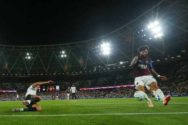 15th September 2026; London Stadium, London, England; Carabao Cup Football, West Ham United versus Fulham; Pablo of West Ham United scores in the 45th+2 minute for 2-2 KatiexChan
