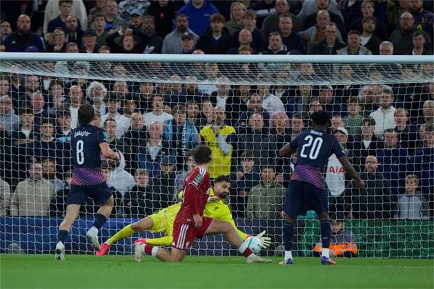 RECORD DATE NOT STATED Football - Football League Cup - 3rd Round - Liverpool FC v Tottenham Hotspur FC LIVERPOOL, ENGLAND - Tuesday, September 15, 2026: Liverpool s goalkeeper Giorgi Mamardashvili dives to save a shot from Tottenham Hotspur s Mohammed Kudus (R) during the Football League Cup 3rd Round match between Liverpool FC and Tottenham Hotspur FC at Anfield. (Photo by David Rawcliffe Propaganda) LIVERPOOL Anfield MERSEYSIDE ENGLAND  Copyright: xDavidxRawcliffex 2026-09-15-Liverpool_v_Tottenham-070