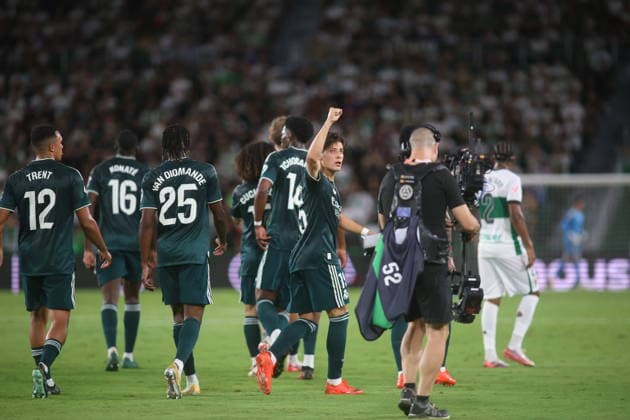 ESP LaLiga EA Sports Elche CF vs. Real Madrid: Real Madrid players celebrate a goal during the LaLiga EA Sports match between Elche CF and Real Madrid, played at Martinez Valero Stadium in Elche on September 15, 2026, in Spain. Spanish Soccer Copyright: xAgenciaxLOFx