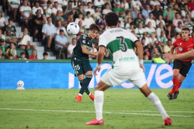 Spain - LaLiga EA - Elche CF vs Real Madrid CF - 15 09 2026 SPAIN, ELCHE, SEPTEMBRE 15. Arda Guler of Real Madrid scores his team s opening goal during the LaLiga EA Sports football match between Elche CF and Real Madrid CF on Septembre 15, 2026 at Estadio Manuel Martinez Valero in Elche, Spain. Photo by Manuel Blondeau AOP.Press Elche Estadio Manuel Martinez Valero Valencian Community Spain Copyright: x ManuelxBlondeau AOP.Pressx AOP20260915-002