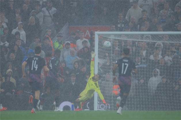 RECORD DATE NOT STATED Football - Football League Cup - 3rd Round - Liverpool FC v Tottenham Hotspur FC LIVERPOOL, ENGLAND - Tuesday, September 15, 2026: Liverpool s goalkeeper Giorgi Mamardashvili makes a diving save during the Football League Cup 3rd Round match between Liverpool FC and Tottenham Hotspur FC at Anfield. (Photo by David Rawcliffe Propaganda) LIVERPOOL Anfield MERSEYSIDE ENGLAND  Copyright: xDavidxRawcliffex 2026-09-15-Liverpool_v_Tottenham-090