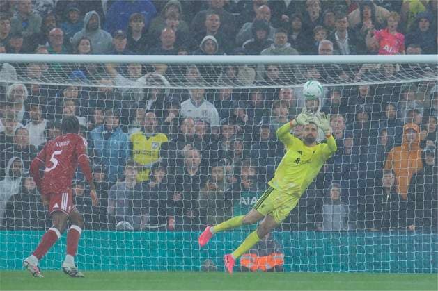 RECORD DATE NOT STATED Football - Football League Cup - 3rd Round - Liverpool FC v Tottenham Hotspur FC LIVERPOOL, ENGLAND - Tuesday, September 15, 2026: Liverpool s goalkeeper Giorgi Mamardashvili makes a save during the Football League Cup 3rd Round match between Liverpool FC and Tottenham Hotspur FC at Anfield. (Photo by David Rawcliffe Propaganda) LIVERPOOL Anfield MERSEYSIDE ENGLAND  Copyright: xDavidxRawcliffex 2026-09-15-Liverpool_v_Tottenham-091