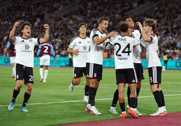 Oscar Bobb of Fulham celebrates scoring a goal to make the score 2-3 West Ham United v Fulham, EFL Carabao Cup, Football, London Stadium, London, UK - 15 Sep 2026London London Stadium United Kingdom EDITORIAL USE ONLY No use with unauthorised audio, video, data, fixture lists, club league logos or live services. Online in-match use limited to 120 images, no video emulation. No use in betting, games or single club league player publications. No use w Copyright: xKieranxMcManus Shutterstockx 17152599eq