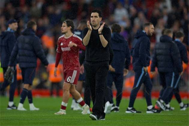 RECORD DATE NOT STATED Football - Football League Cup - 3rd Round - Liverpool FC v Tottenham Hotspur FC LIVERPOOL, ENGLAND - Tuesday, September 15, 2026: Liverpool s head coach Andoni Iraola applauds the supporters after the Football League Cup 3rd Round match between Liverpool FC and Tottenham Hotspur FC at Anfield. The game ended 3-1 with Liverpool progressing the 4th Round. (Photo by David Rawcliffe Propaganda) LIVERPOOL Anfield MERSEYSIDE ENGLAND  Copyright: xDavidxRawcliffex 2026-09-15-Liverpool_v_Tottenham-107