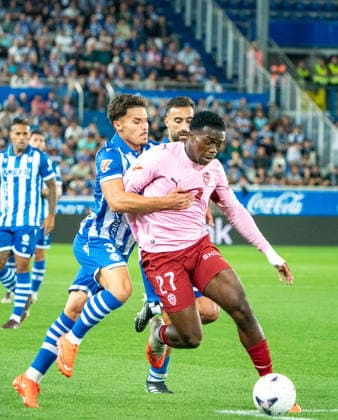 ESP LaLiga EA Sports: Deportivo Alavés vs. Valencia CF — David Otorbi of Valencia CF during the LaLiga EA Sports match between Deportivo Alavés and Valencia CF, played at Mendizorroza Stadium in Vitoria-Gasteiz on September 15, 2026, in Spain. VITORIA, Spain — Soccer Copyright: xAgenciaxLOFx