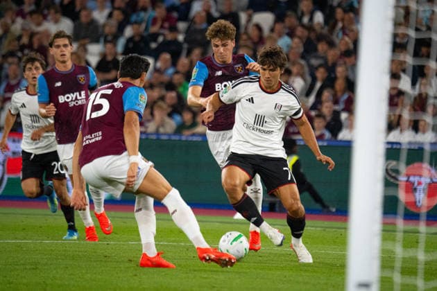 Gonzalo Garcia with the ball during the Carabao Cup Third Round match between West Ham United and Fulham at the The London Stadium in London UK (Elliot Legg Sports Press Photo)  Copyright: x(ElliotxLegg SportsxPressxPhoto)x Sportspressphoto_SPR231840