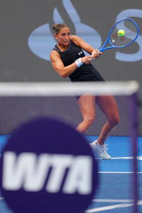 Guadalajara Open WTA, Tennis Damen 500 - Day 4 Hungary s Panna Udvardy returns a ball against Spain s Cristina Bucsa during their Women s singles round of 16 match at the Guadalajara Open WTA 500 in Guadalajara, Jalisco, Mexico, 15 September 2026. Guadalajara Mexico  Copyright: xFRANCISCOxGUASCOx