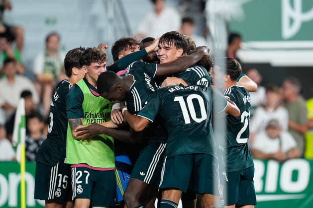 September 15, 2026, Elche, Elche, Spain: Carlos Espi of Real Madrid CF celebrates after scoring his team s third goal with teammates during the Spanish League, LaLiga EA Sports, football match played between Elche CF and Real Madrid CF at Estadio Manuel Martinez Valero on September 15, 2026, in Elche, Spain. Elche CF V Real Madrid CF - LaLiga EA Sports  - ZUMAa181 20260915_zaa_a181_406 Copyright: xDennisxAgyemanx