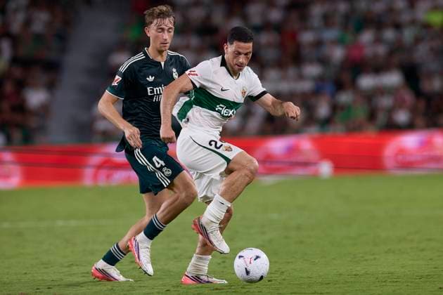 September 15, 2026, Elche, Spain: Dean Huijsen (Real Madrid CF) and Abiel Osorio (Elche CF) are seen in action during the LaLiga EA SPORTS 2026 2027 match between Elche CF and Real Madrid CF.Final score: Elche CF 2-3 Real Madrid CF LaLiga EA SPORTS 2026 2027 - Elche CF And Real Madrid CF In Elche, Spain - 15 Sep 2026  - ZUMAs197 20260915_aaa_s197_240 Copyright: xFedericoxTitonex