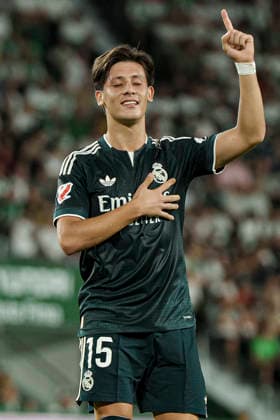 Arda Guler seen celebrating after scoring goal during LaLiga EA SPORTS game between teams of Elche CF and Real Madrid FC at Estadio Manuel Martinez Valero (Marta Lopez Ball Raw Images) Elche Manuel Martinez Valero Spain Copyright: xMartaxLopezx martalopez_elche_realmadrid_2627-13-2