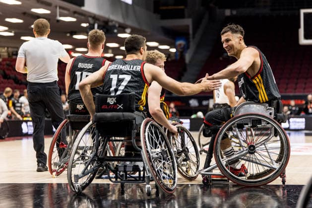 OTTAWA, CANADA - SEPTEMBER 15: Nico Dreimueller (Dreimüller, Germany, 17) and Aliaksandr Halouski (Germany, 14) high five during the Ottawa IWBF Wheelchair Basketball World Championships match between Germany vs. USA at Arena at TD Place on matchday 7 of the Ottawa IWBF Wheelchair Basketball World Championships on September 15, 2026 in Ottawa, Canada. Canada Copyright: xSteffiexWunderlx