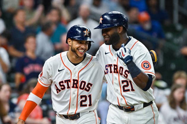 September 15, 2026: Houston Astros designated hitter Yordan Alvarez (right) celebrates with infielder Jeremy Pena (left) after hitting a home run during the fifth inning of a MLB, Baseball Herren, USA game against the Kansas City Royals at Daikin Park in Houston, TX. Austin McAfee CSM MLB 2026: Kansas City Royals Vs Houston Astros SEP 15  - ZUMAc04_ 20260915_zma_c04_060 Copyright: xAustinxMcafeex