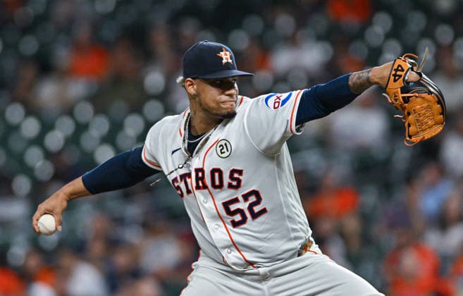 September 15, 2026: Houston Astros pitcher Bryan Abreu delivers a pitch during the eighth inning of a MLB, Baseball Herren, USA game against the Kansas City Royals at Daikin Park in Houston, TX. Austin McAfee CSM MLB 2026: Kansas City Royals Vs Houston Astros SEP 15  - ZUMAc04_ 20260915_zma_c04_068 Copyright: xAustinxMcafeex