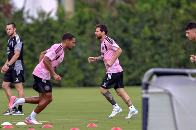 FORT LAUDERDALE, FL - SEPTEMBER 15: Forward Lionel Messi (10) of Inter Miami CF is seen during an Inter Miami Training Session at Florida Blue Training Center ahead of the 2026 Michelob ULTRA Campeones Cup on September 15, 2026 in Fort Lauderdale, Florida. (Photo by Chris Arjoon Icon Sportswire) SOCCER: SEP 15 Inter Miami CF Training EDITORIAL USE ONLY Icon2609150000011