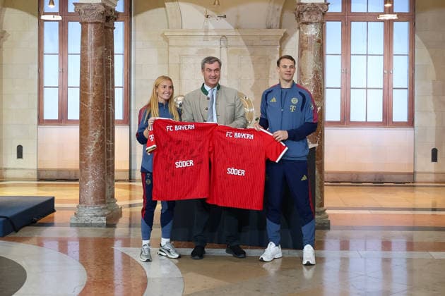 Football: Reception for the FC Bayern Munich teams hosted by Markus Söder