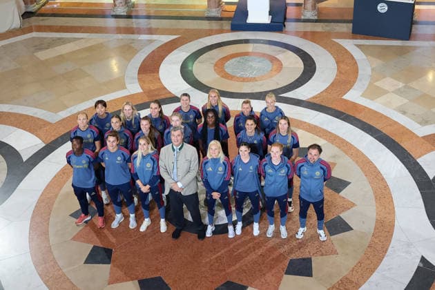 Group photo of the FC Bayern Munich women’s team with Dr. Markus Söder, MdL, Minister-President of Bavaria and CSU Chairman, GER, Minister-President Dr. Markus Söder welcomes the FC Bayern Munich women’s and men’s soccer teams to honor them as German champions for the 2025–28 season, September 16, 2026, GER, Minister President Dr. Markus Söder welcomes the FC Bayern Munich women’s and men’s soccer teams to honor them as German champions for the 2025–28 season, September 16, 2026, Munich Copyright: xEibner-Pressefoto JennixMaulx EP_JML