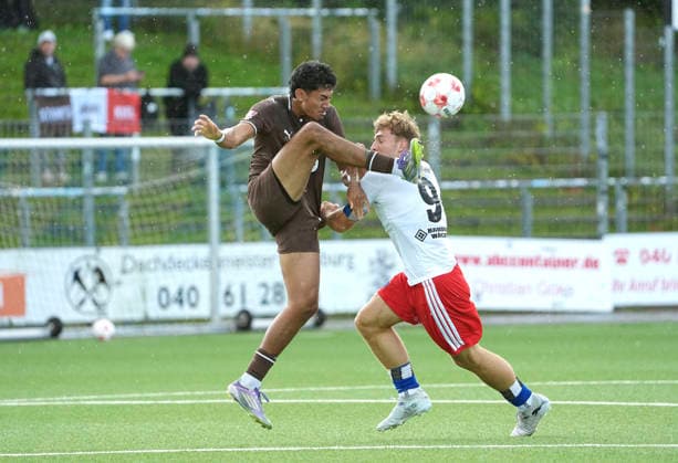 Photo: Fynn BRAUN (St. Pauli) vs. Joonas FRENZEL (HSV), right: Soccer Regionalliga Nord, Matchday 9 on Wed, Sep 16, 2026—HSV II vs. FC St. Pauli II