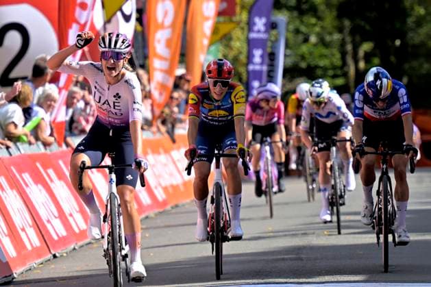 Grand Prix de Wallonie 2026 Cycling Race - Women CITADELLE DE NAMUR, BELGIUM - SEPTEMBER 16 : Swinkels Karlijn (NED) of UAE Team ADQ wins the sprint, second place for Balsamo Elisa (ITA) of Lidl - Trek, third place for Gery Celia (FRA) of FDJ United - SUEZ during the 66th edition of Grand Prix de Wallonie an UCI ProSeries 1.Pro one day cycling road race for Women Elite of 127,3 km with start in Seraing and finish in Citadelle de Namur on September 16, 2026 in Citadelle de Namur, Belgium, 16 09 2026 ( Motordriver Pieter Van Herzeele - Citadelle de Namur Belgium  Copyright: xSesx