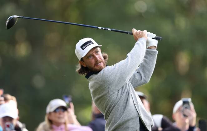 BMW PGA, Golf Herren Championship Pro-Am 2026 SURREY, ENGLAND, SEPTEMBER 16: Tommy Fleetwood of England hits a driver as he tees off on the 3rd hole during The DP World Tour BMW PGA Championship Pro-Am at Wentworth Golf Club, Virginia Water, Surrey, England, on September 16. (Photo by Daniel Weir) Surrey Wentworth Golf Course England Copyright: xDanielxWeir SportsxPressxPhotox Sportspressphoto_SPR232706