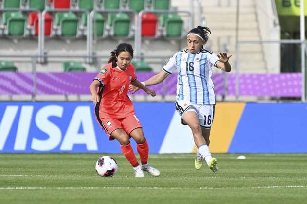 IPA88598128 - Hyerin Jin (KOR) and Camila Ochoa (ARG) during the Round of 16 match of the FIFA U-20 Women s World Cup between Argentina and the Republic of Korea, in Sosnowiec, Poland, on September 16, 2026  Copyright: xMichalxDubiel IPAxSportx xx IPA88598128