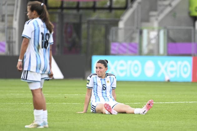IPA88600293 - Julia Vinhas (ARG) was devastated after losing the match and being eliminated from the tournament following the FIFA U-20 Women s World Cup Round of 16 match between Argentina and the Republic of Korea in Sosnowiec, Poland, on September 16, 2026  Copyright: xMichalxDubiel IPAxSportx xx IPA88600293