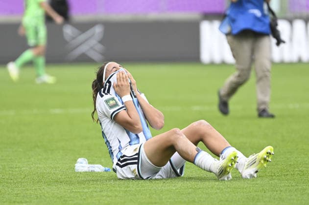 IPA88600294 - Camila Ochoa (ARG) was devastated after losing the match and being eliminated from the tournament following the FIFA U-20 Women s World Cup Round of 16 match between Argentina and the Republic of Korea in Sosnowiec, Poland, on September 16, 2026  Copyright: xMichalxDubiel IPAxSportx xx IPA88600294