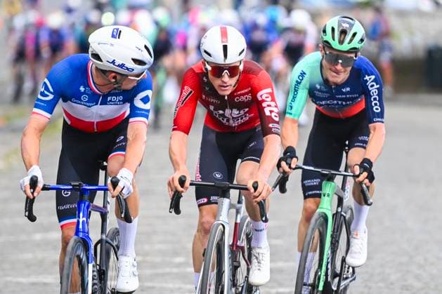 Grand Prix de Wallonie 2026 Cycling Race CITADELLE DE NAMUR, BELGIUM - SEPTEMBER 16 : Gregoire Romain (FRA) of Groupama FDJ United, Sparfel Aubin of Team Decathlon CMA CGM, Berckmoes Jenno (BEL) of Lotto Intermarche in action during the 66th edition of Grand Prix de Wallonie an UCI ProSeries 1.Pro one day cycling road race for Men Elite of 196.8 km with start in Seraing and finish in Citadelle de Namur on September 16, 2026 in Citadelle de Namur, Belgium, 16 09 2026 ( Motordriver Kenny Verfaillie - Citadelle de Namur Belgium  Copyright: xVincentxKalutx