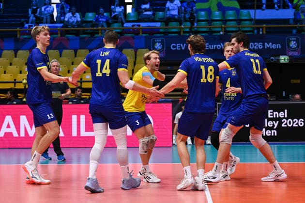 September 16, 2026: Axel Enlund, Jacob Link, Joel Andersson, Oskar von Sydow, Axel Algulin, and Patrik Johansson of Sweden celebrate during the CEV EuroVolley 2026 group stage volleyball match between Sweden and Slovakia on September 16, 2026 in Modena. Photo by Matteo Gribaudi, BILDBYRAN COP 18 XY0130 volleyball volleyball volleyball European Championships Sweden Slovakia CEV EuroVolley 2026 Sweden Slovakia BBENG celebration  Copyright: MATTEOxGRIBAUDI BB260916BB215