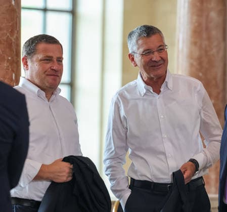 Max Eberl, FC Bayern Munich, Sporting Director, with Herbert Hainer, FC Bayern Munich, President; GER, Minister-President Dr. Markus Söder welcomes the FC Bayern Munich women’s and men’s soccer teams to honor them as German champions for the 2025–28 season, September 16, 2026, GER, Minister-President Dr. Markus Söder welcomes the FC Bayern Munich women’s and men’s soccer teams to honor them as German champions for the 2025–28 season, September 16, 2026, Munich Copyright: xEibner-Pressefoto JennixMaulx EP_JML