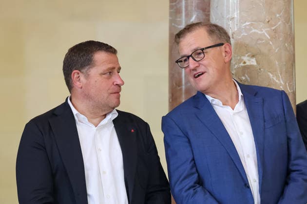 Max Eberl, FC Bayern Munich, Director of Sports, with Jan Christian Dreesen, FC Bayern Munich, Chairman of the Executive Board, GER, Minister-President Dr. Markus Söder welcomes the FC Bayern Munich women’s and men’s soccer teams to honor them as German champions for the 2025–28 season, September 16, 2026, GER, Minister-President Dr. Markus Söder welcomes the FC Bayern Munich women’s and men’s soccer teams to honor them as German champions for the 2025–28 season, September 16, 2026, Munich Copyright: xEibner-Pressefoto JennixMaulx EP_JML