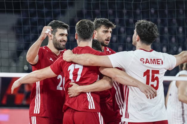 Turkiye v Latvia - CEV EuroVolley 2026 Men CLUJ-NAPOCA, ROMANIA - SEPTEMBER 16: Players of Turkiye celebrate after a point during the CEV 2026 European Men s Volleyball Championship Group D match between Turkiye and Latvia at BT Arena in Cluj-Napoca, Romania, on September 16, 2026. Osmancan Gurdogan Anadolu Cluj Napoca Romania. Editorial use only. Please get in touch for any other usage.  Copyright: x2026xAnadoluxOsmancanxGurdoganx