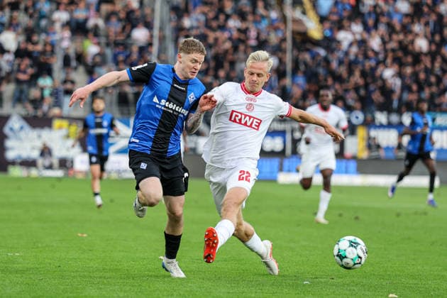 Joey Mueller (SV Waldhof Mannheim, 6) and Janne Sietan (Rot-Weiss Essen, 22) SV Waldhof Mannheim vs. Rot-Weiss Essen on September 16, 2026, in Mannheim, Carl Benz Stadium. Photo by Alfio Marino Copyright: